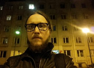 Nocny poród, chrzciny i pożegnanie