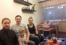 Odwiedziny u pewnej rodziny