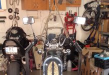 Wymiana opony, rozmowa i mycie rumaka