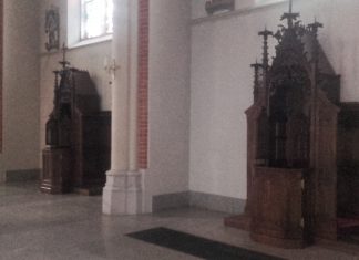 Dyżur w konfesjonale katedralnym