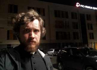 Nocny poród hospicyjny