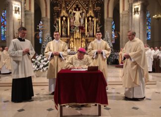 Historyczna chwila – godzina synodalna