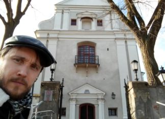 Spowiedź w starym klasztorze