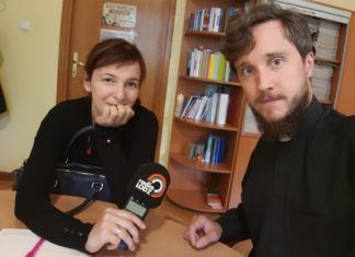 Klika słów rzecznika do radia