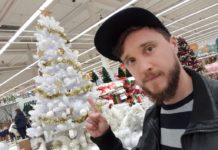 Zgasły znicze zapaliły się lampki