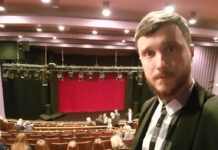 Wieczór w teatrze muzycznym