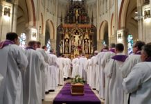 Odszedł do wieczności Ojciec Duchowny WSD