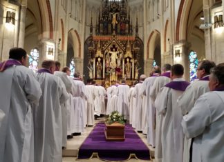 Odszedł do wieczności Ojciec Duchowny WSD