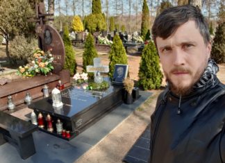 Na grobie u Proboszcza