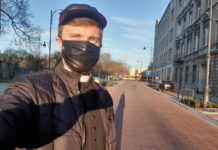 Czwartek – skórzanej maseczki