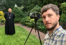 Nagranie wakacyjne z biskupem