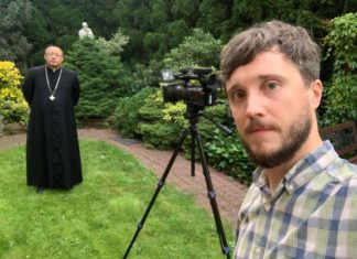 Nagranie wakacyjne z biskupem