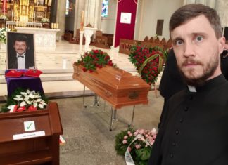 Pogrzeb Artysty, dla którego scena była ołtarzem sztuki