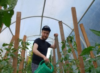 Podlewanie – rolnik sam w dolinie