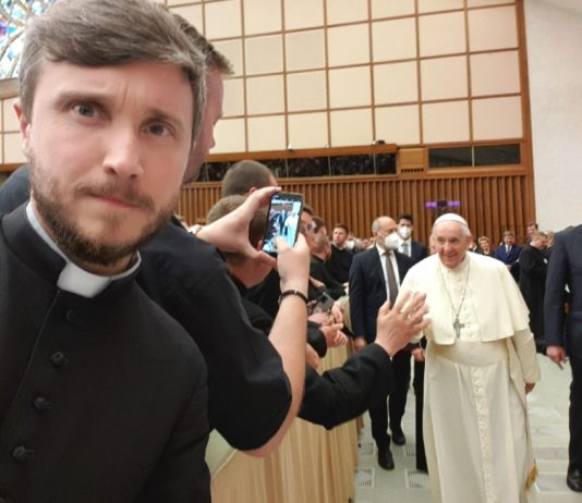 Spotkanie z Ojcem Świętym i Msza św. przy grobie św. Jana Pawła II – pielgrzymka do Wiecznego Miasta – Rzym 2022 #4/1