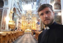 Zdjęcia w zabytkowym kościele pijarów