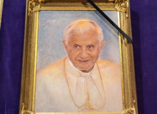 Święty Papież Sylwester zabrał Ojca Świętego seniora Benedykta XVI