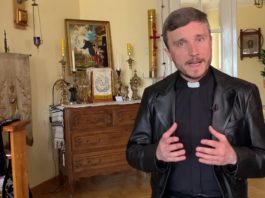 Domowe miejsce do modlitwy księdza – #VlogKapłański #9