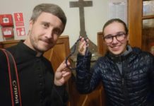 Dostałem pleciony różaniec