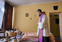 Odwiedziny chorych – spotkanie z księdzem profesorem