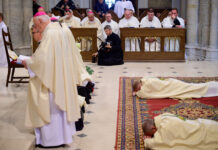 Moja praca podczas święceń biskupich w obiektywie innych