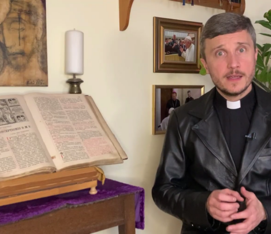 Dlaczego ksiądz odmawia Nowennę Pompejańską? – #VlogKapłański #32/ 2024