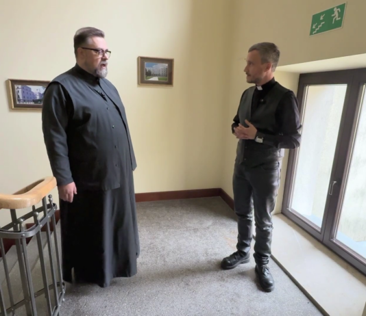 Adwent i Boże Narodzenie w Kościele Prawosławnym I ks. Artur Aleksiejuk – Między piętrami #3 2025