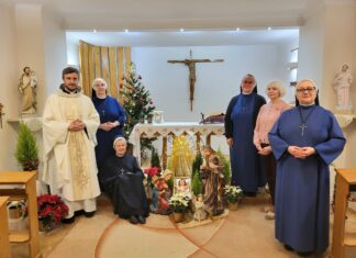 Pasterka Bożego Narodzenia 2025 w klasztorze z Siostrami zakonnymi
