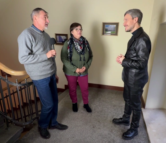 Święta Bożego Narodzenia w rodzinie ewangelicko reformowanej I Między piętrami #6 2025