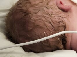 Miesiąc temu ochrzciłem i namaściłem maleństwo z hospicjum