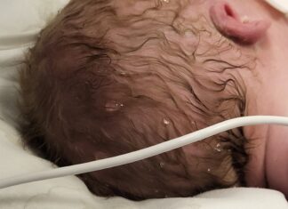 Miesiąc temu ochrzciłem i namaściłem maleństwo z hospicjum