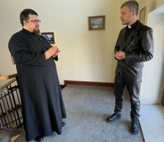 Kim jest diakon i jego zadania w Kościele Prawosławnym? – Między piętrami #8 2026