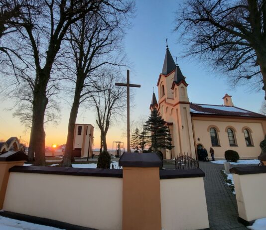 Koleżeńskie, kapłańskie zastępstwo niedzielne