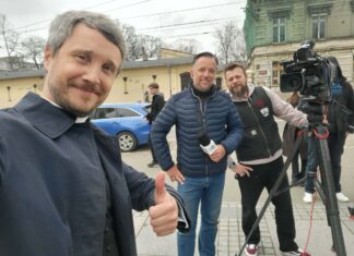 Dziennikarskie rozmowy o nowym Pasterzu…