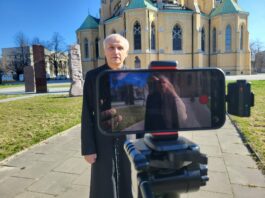 Medialne przygotowanie do Ingresu…