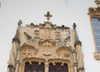 Na uniwersytecie i w klasztorze Templariuszy