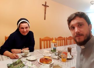 Służebniczki i św. Józef