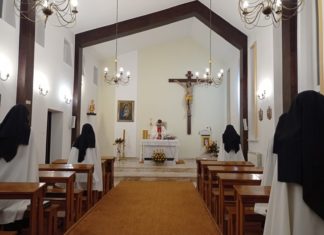 Poranna Eucharystia w Karmelu