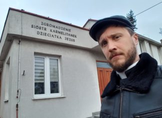 Msza św. w klasztorze karmelitańskim