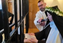 60 lat ślubów zakonnych przy klauzurowej kracie