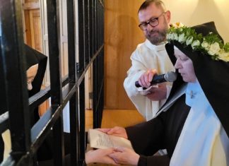 60 lat ślubów zakonnych przy klauzurowej kracie