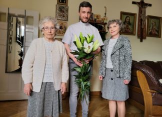 Najbliżsi nigdy nie zapominają o rocznicy i liliach