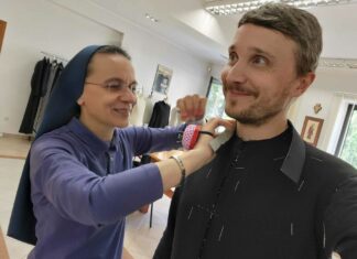 Przymiarka sutanny #2