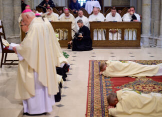 Moja praca podczas święceń biskupich w obiektywie innych