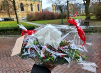 Parafianie pamiętają – stroik świąteczny