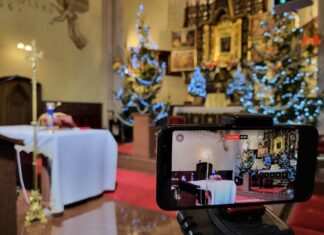 Dlatego, bo jest transmisja…