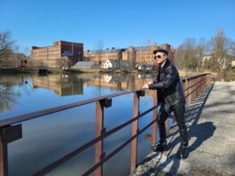 Piękne niedzielne południe w mieście – w fotografii