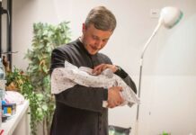 Hospicyjny poród w ostatnim dniu lutego