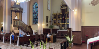 Skandal w świątyni – modlitwa celnika i faryzeusza! – Proste kazanie 2025