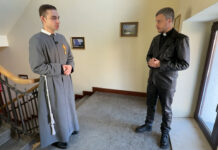 Kim jest diakon i jego zadania w Kościele Starokatolickim Mariawitów? – Między piętrami #7 2026